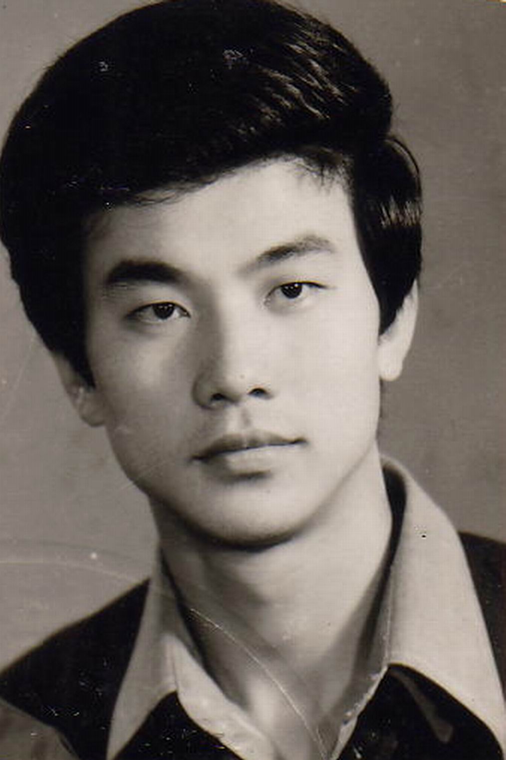 >刘冠军,出生于山东省潍坊市,毕业于中央戏剧学院,中国内地影视男演员