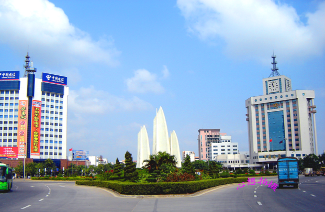 不仅是广东省湛江市区的地标,在上世纪90年代初也是雕塑行业内颇为引