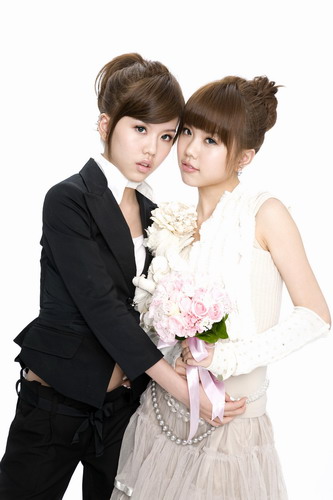 《我知道》是华语双胞胎女子组合 a target="_blank" href="/item/by2