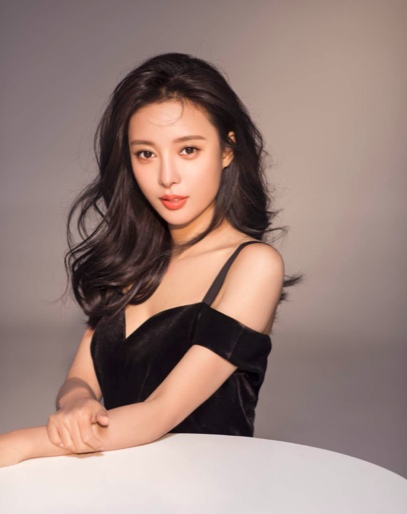 class="psl-tag">冯璧晴,1996年2月19日出生于天津市,中国内地女演员