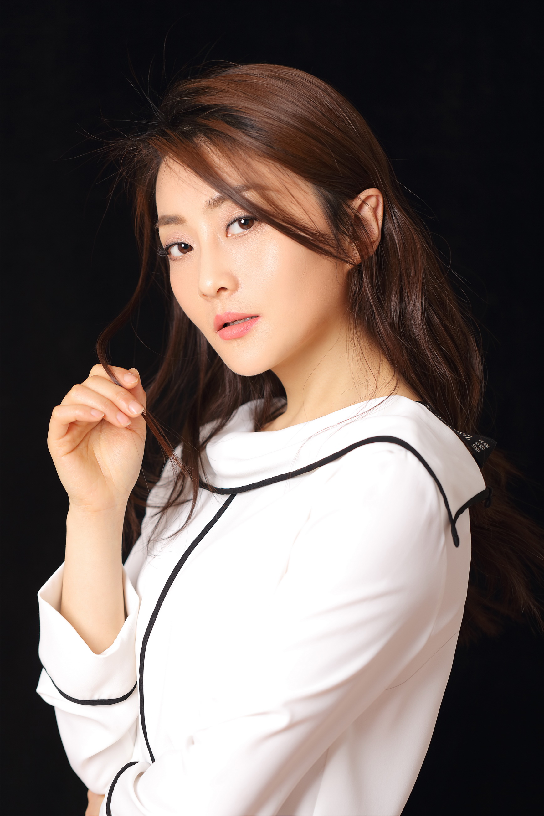  p>秦琴是一位青年 a target="_blank" href="/item/演员/3106682"