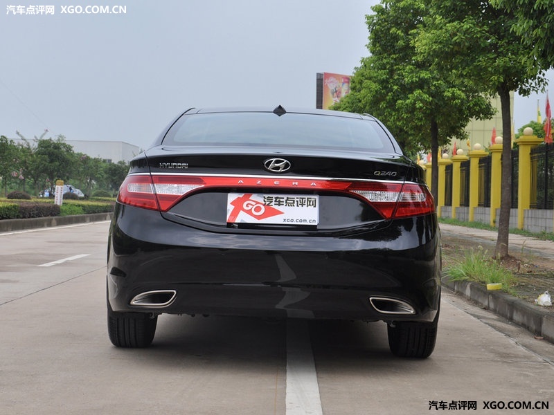  p>雅尊是韩国现代公司推出的前轮驱动模式高级轿车,从1986年开始生产