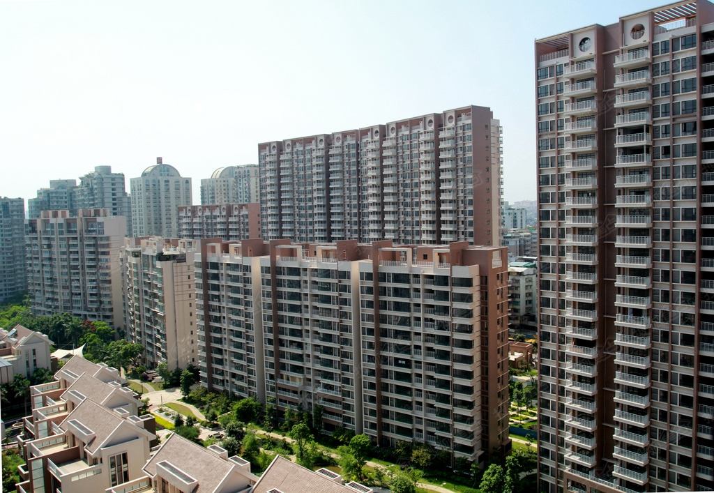  p>汕头第一城是 a href="#" data-lemmaid="1044">李嘉诚 /a>先生投