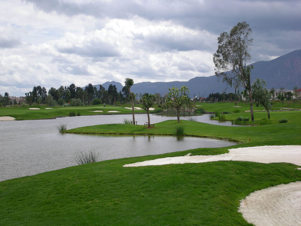  p>昆明滇池国家旅游度假区,是 a target="_blank" href="/item