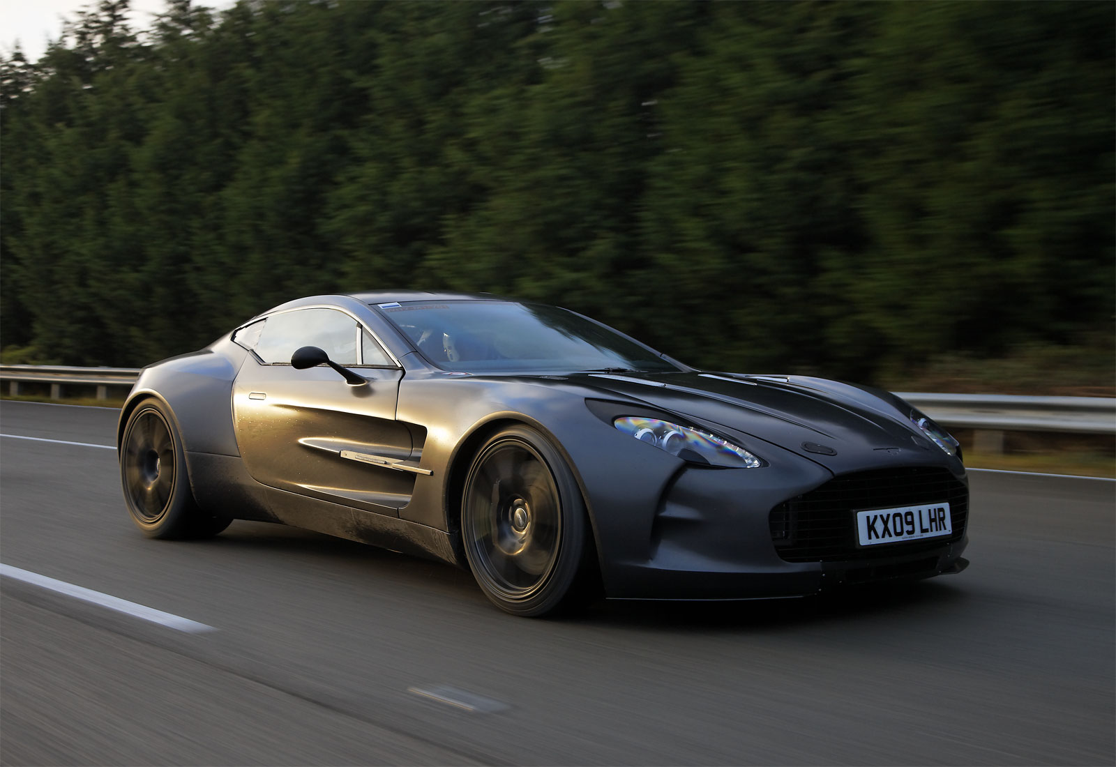 阿斯顿·马丁one-77