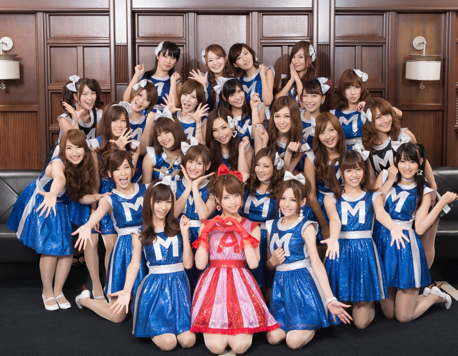 女歌手,日本音乐组合惠比寿麝香葡萄成员