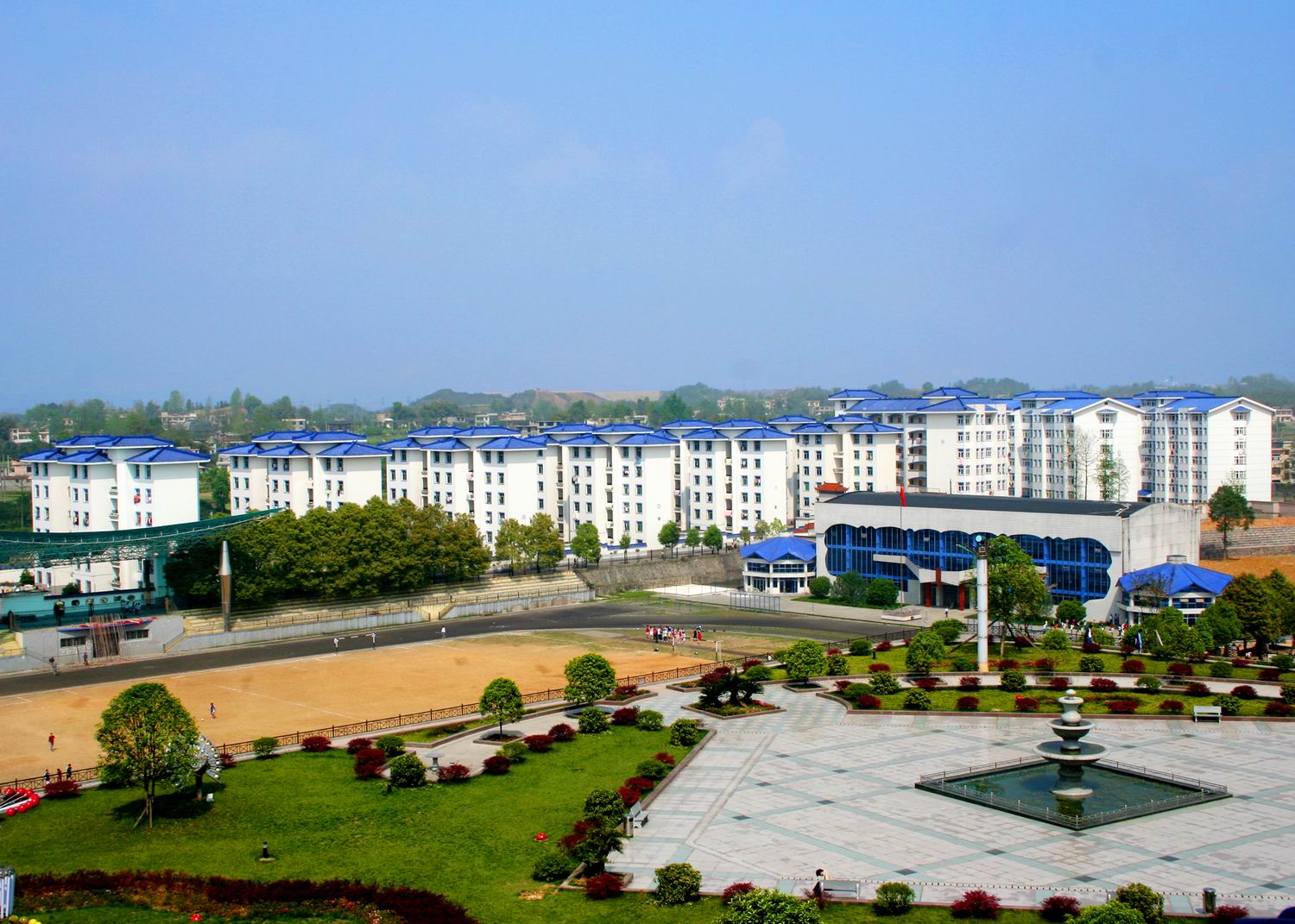 湖北民族学院
