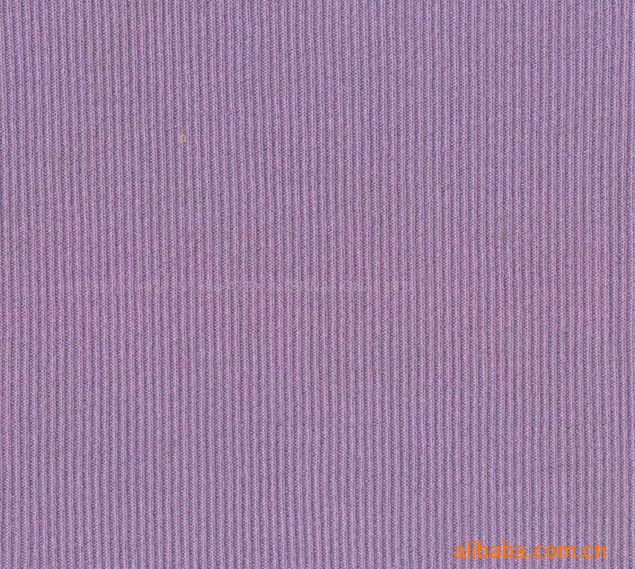 罗纹针织物具有平纹织物的脱散性,卷边性