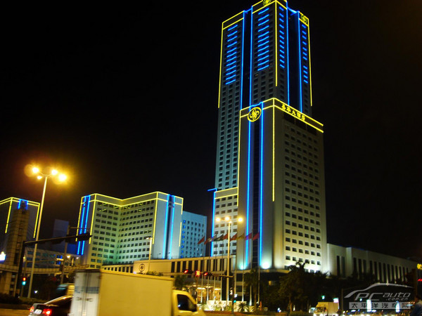 由"人工湖"及"人造山林"而著称"丽湖山庄",位于广东省东莞市厚街,虎门