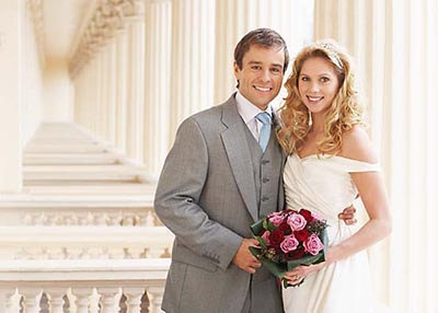  p>美式婚姻是以美国为主的结婚方式,现已推广到全世界,成为国际性