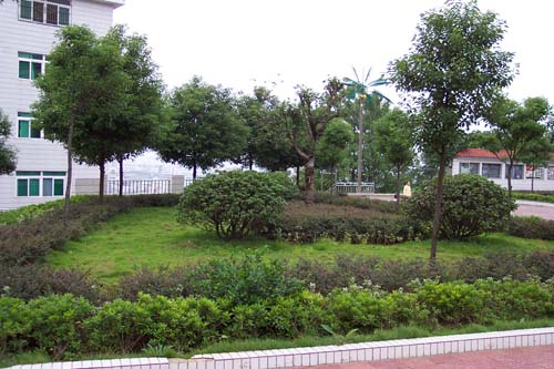  p>郴州苏仙中学位于郴州市苏仙南路 40号,坐落于被称为"天下第十八