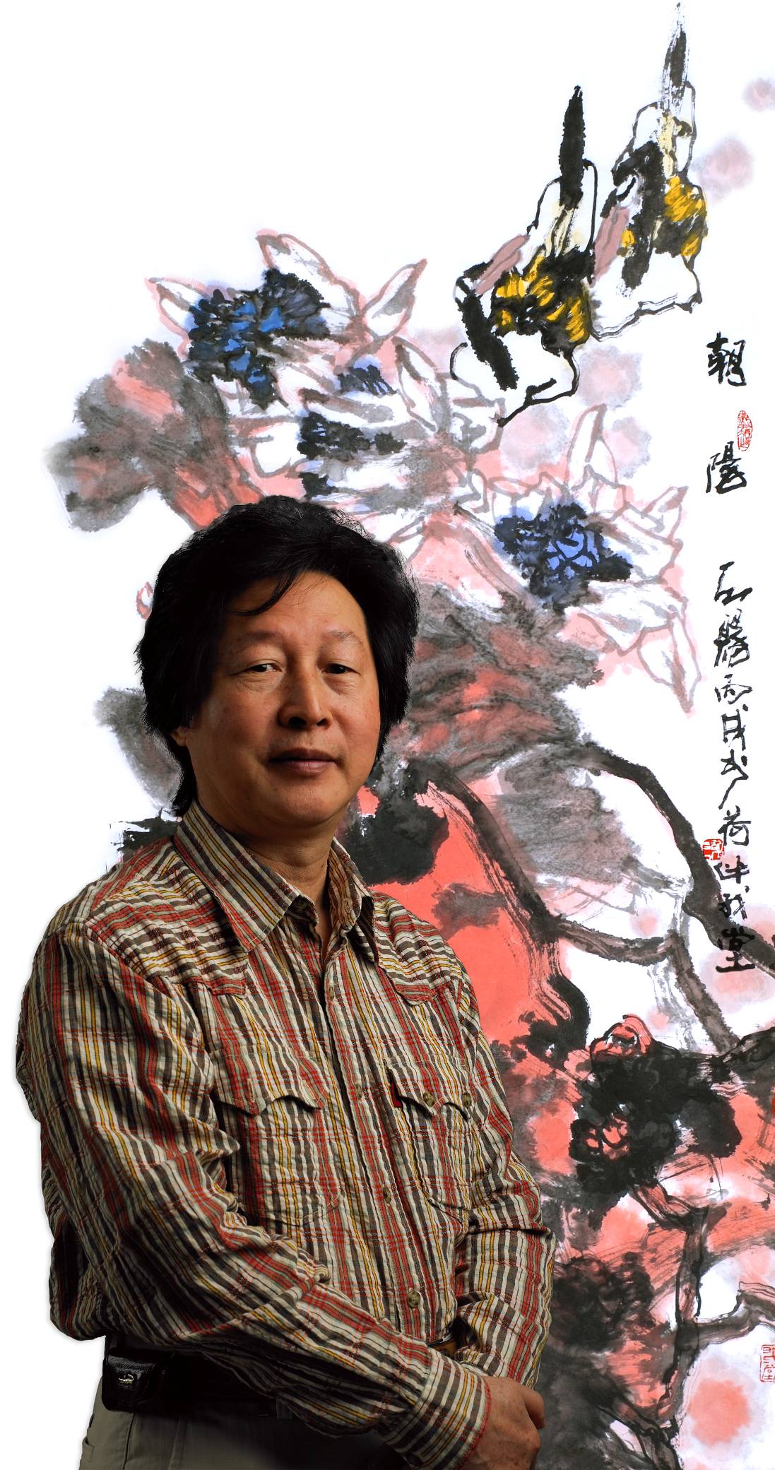 优秀人民艺术家(2005年国家科技奖励办颁发称号),1948年生于广东阳江