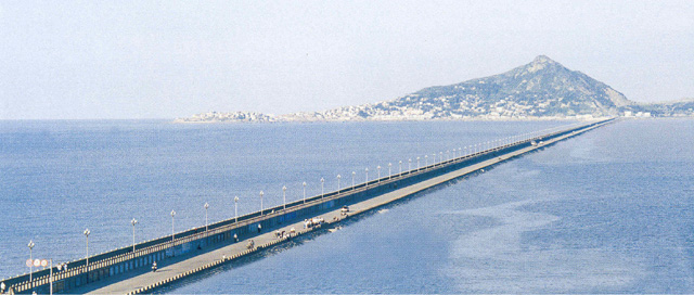 连云港港西大堤