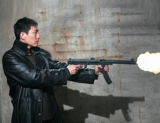  p>燕双鹰是电视剧《英雄》及其衍生作品中的男主角,1918年生, a