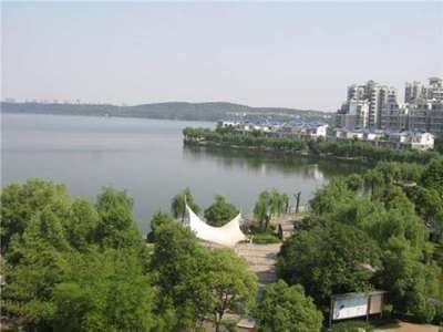  p>南湖山庄(三期)是武汉市的楼盘. /p>