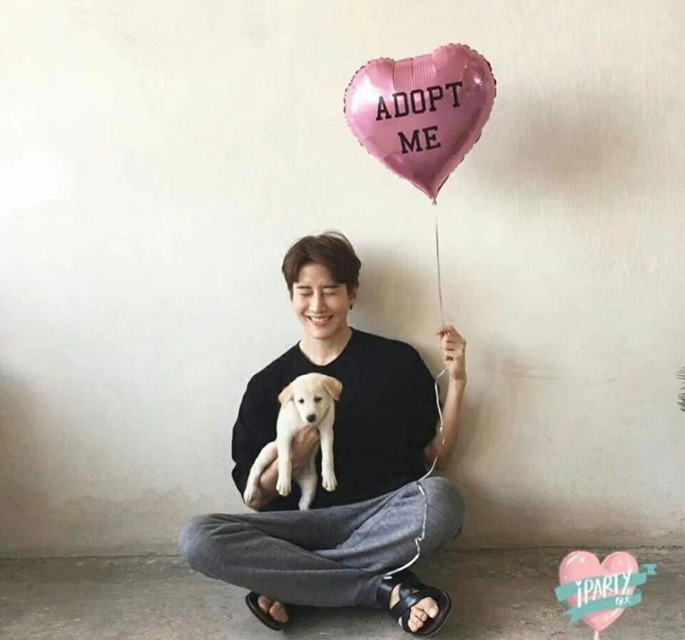  p>披拉·尼迪裴善官(mike),1989年12月19日出生于泰国,泰国流行乐男