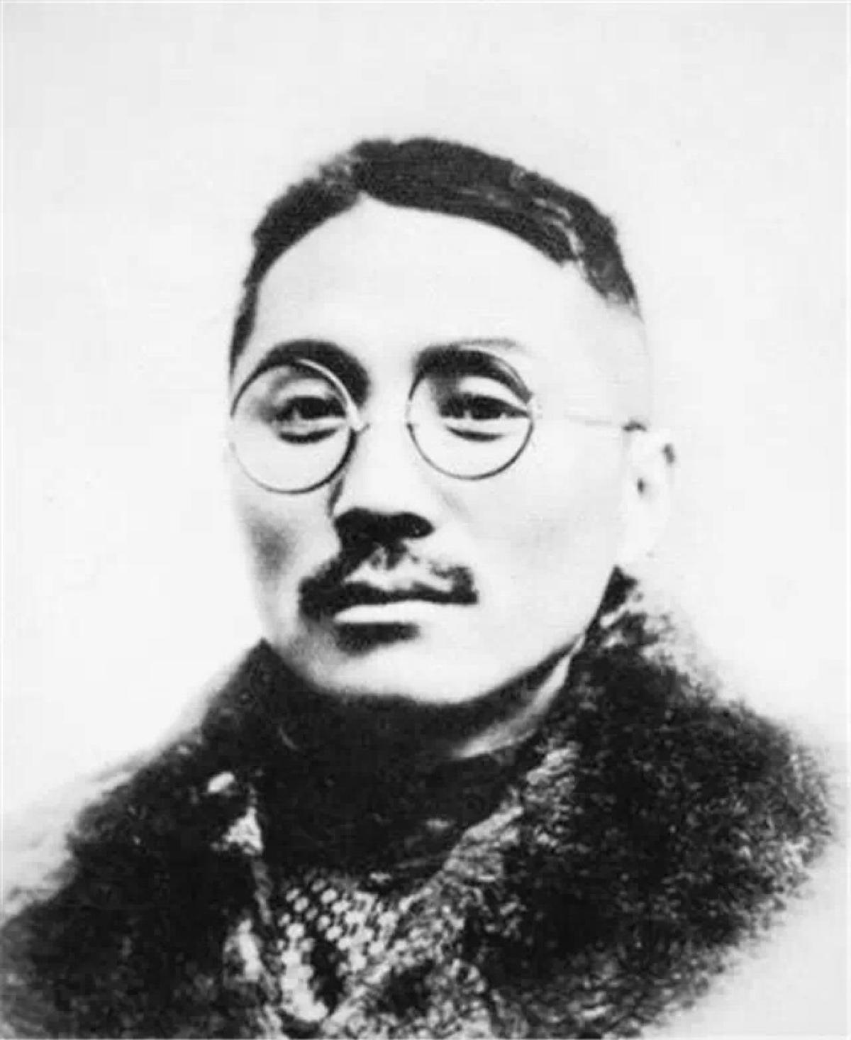 他才是民国上海滩第一大佬，连杜月笙都怕他，日本人还称他为魔鬼_百科TA说