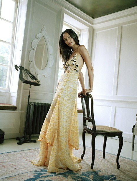  p>桑迪·牛顿(thandie newton),1972年11月6日出生于英国伦敦,英国女