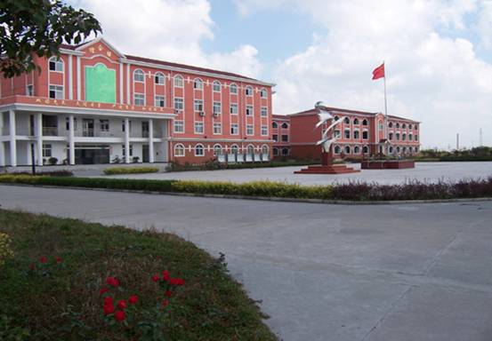  p>张郭中心校坐落在风景如画的全国文明镇,卫生镇——兴化市张郭镇.