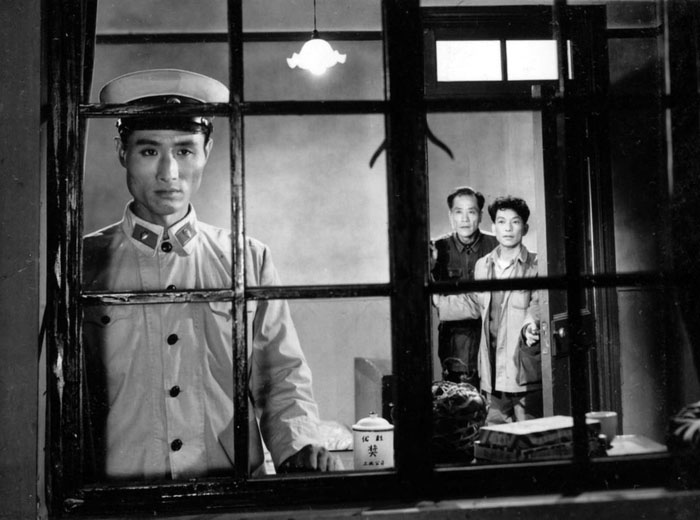 《今天我休息》是 a target="_blank" href="/item/上海电影制片厂