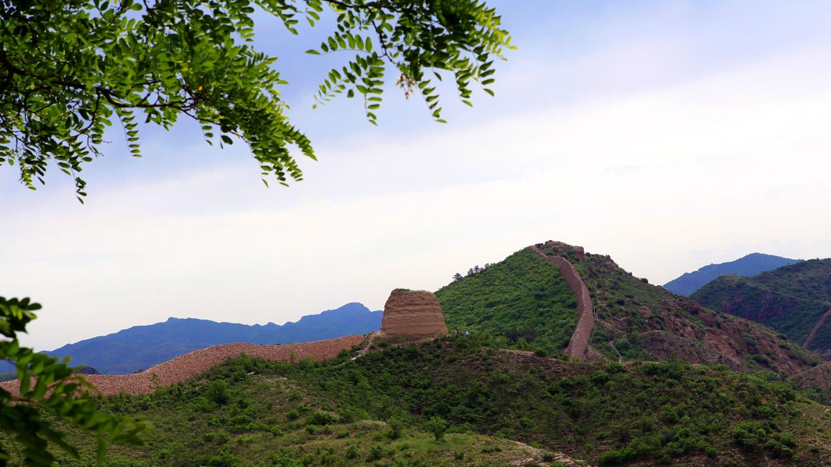  p data-id="gnzkyyiefu">西太平山是张家口市桥西区西侧的山脉,与东