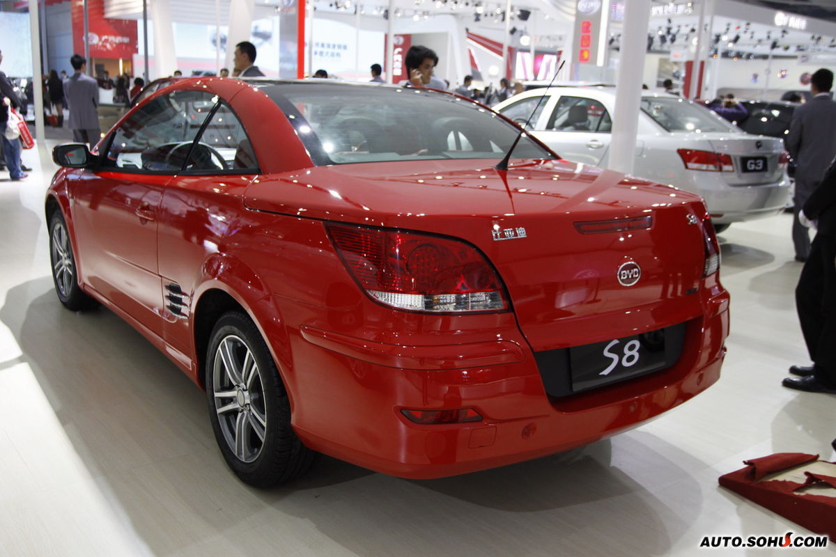 比亚迪s8
