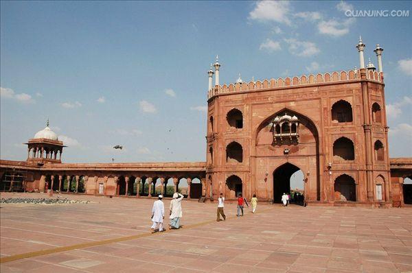  p data-id="gnvj0nfel5">印度最大的清真寺——贾玛寺(jama masjid)