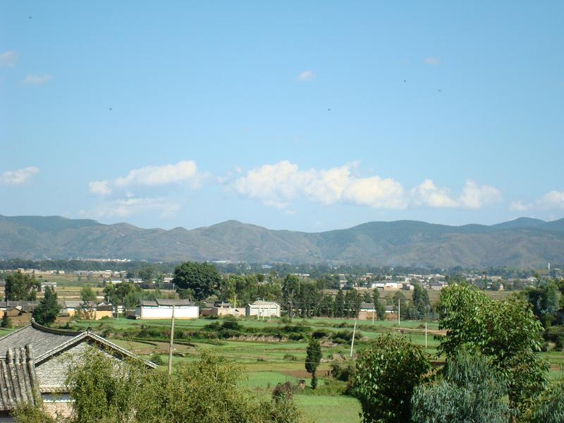 data-lemmaid="3968667">洱源县 /a>右所镇,地处右所西边,距右所镇