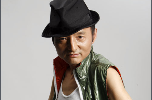  p data-id="gnx075hkpl">巴多,出生于中国陕西