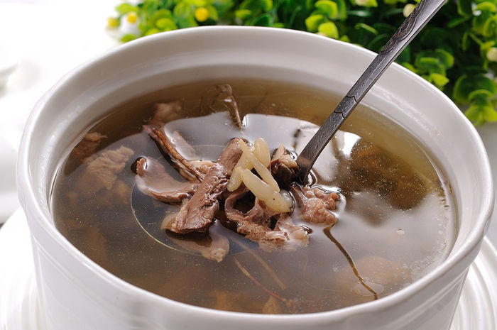 麦冬三生芨鸽汤