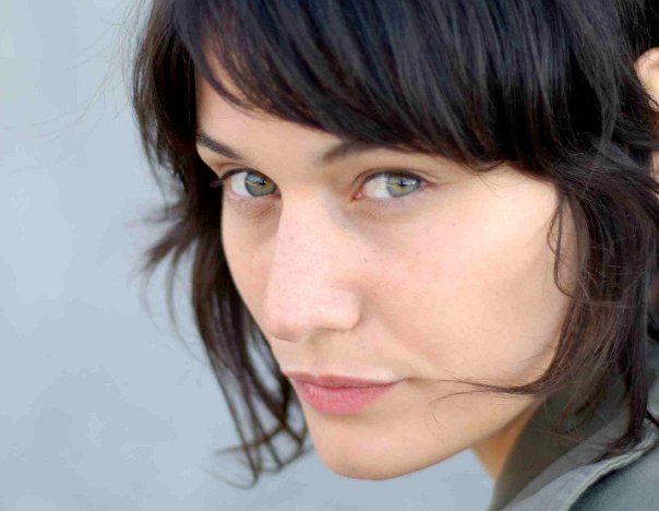  p>克劳迪德·埃斯曼,英文名clotilde hesme,女, 1979年7月30日出生于