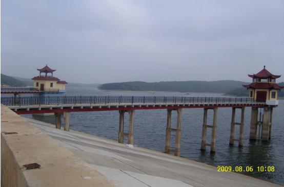 钟祥石门水库,是由国家投资兴建的湖北省第一座大型水库,坐落在