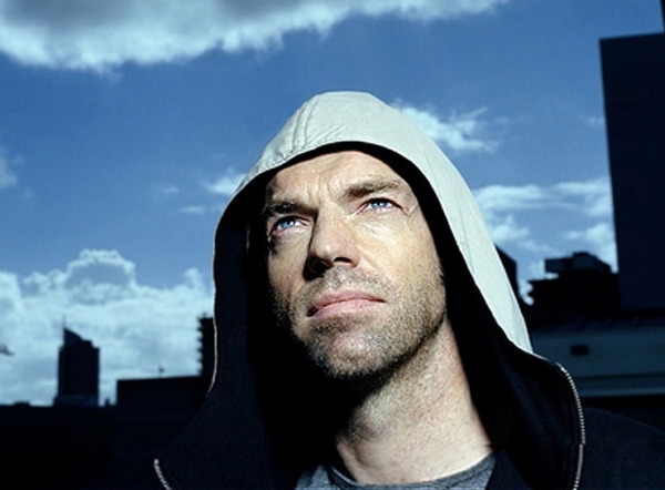 雨果·华莱士·维文