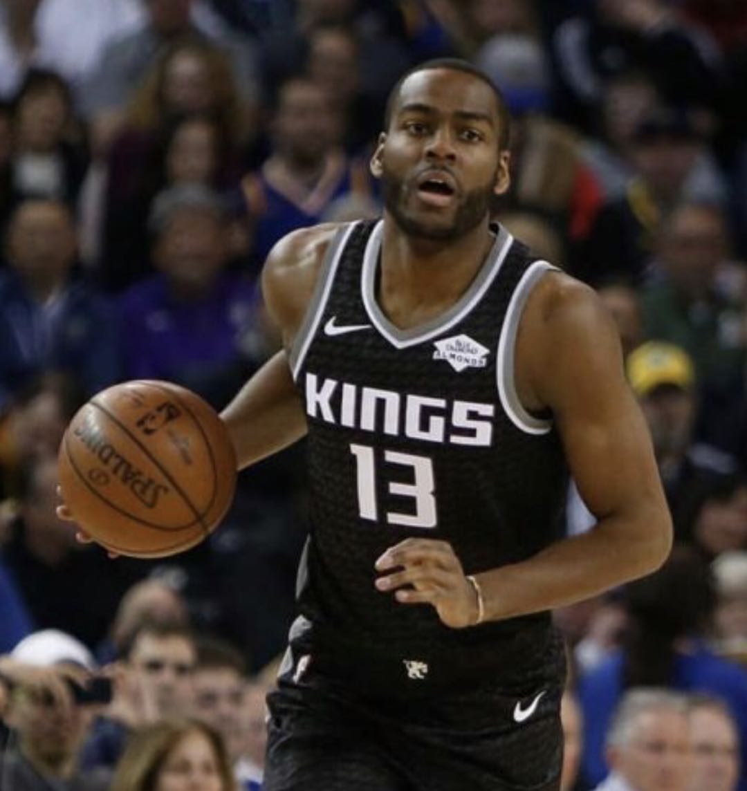  p>亚历克·伯克斯(alec burks),1991年7月21日出生于 a target="