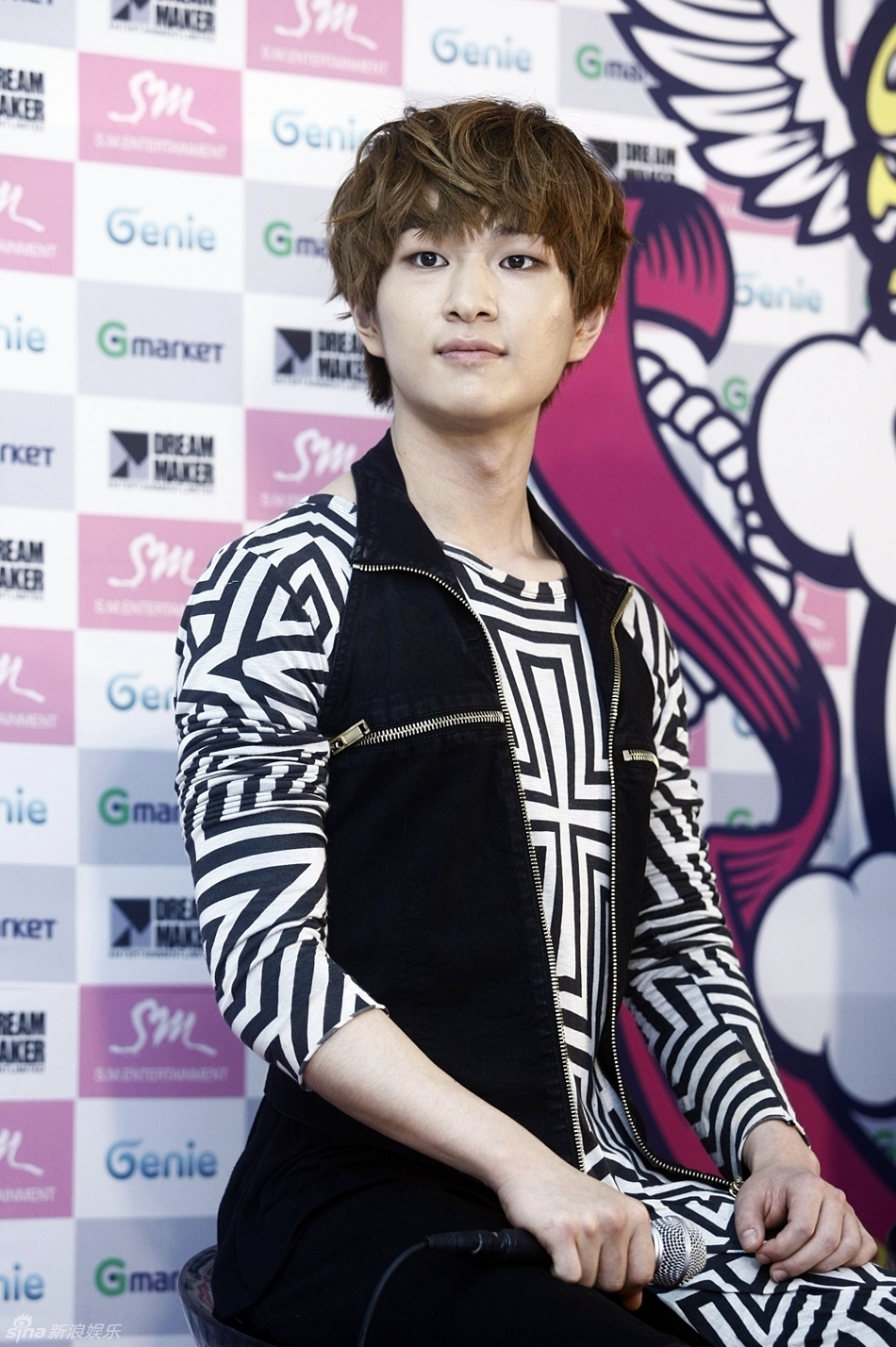  p data-id="goxnb6i101">温流(onew),本名李