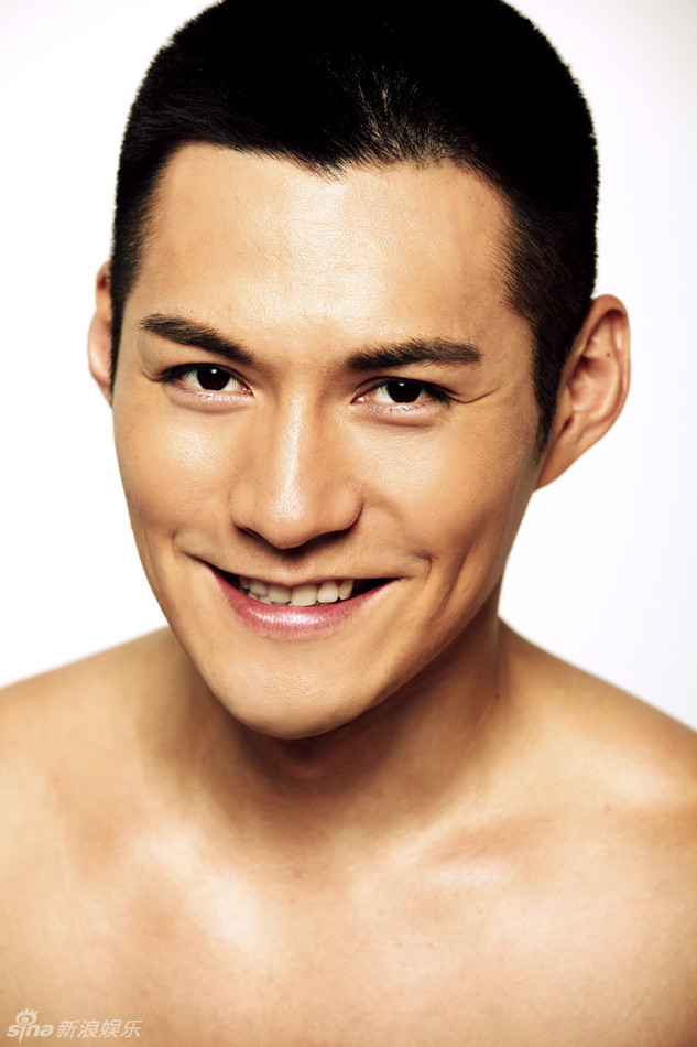  p>严宽(2014年正式改名 a>严屹宽 /a>),1979年1月24日出生于 a>上海 