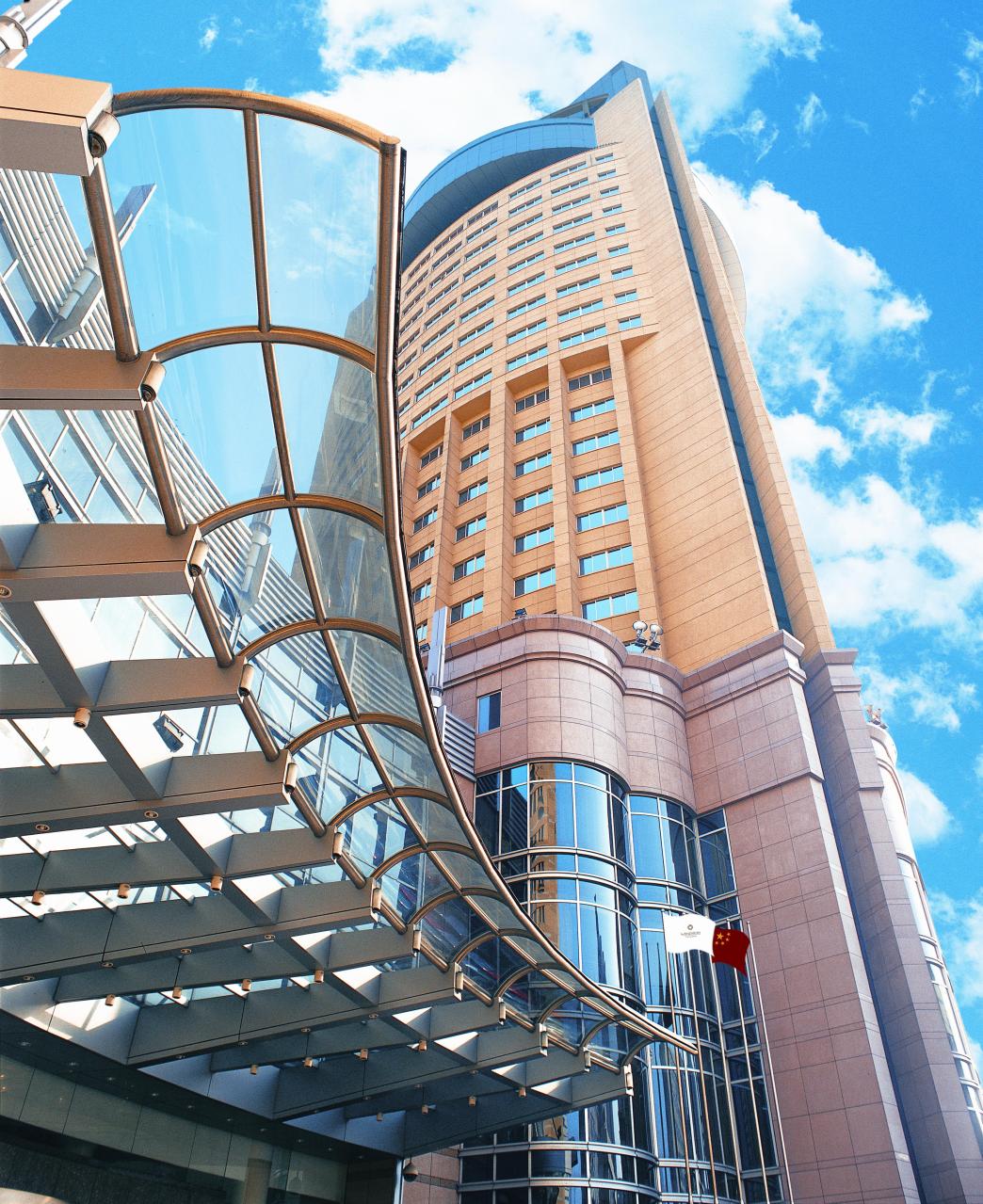  p>雷迪森广场酒店项目位于无锡新区长江北路东侧,金城东路南侧