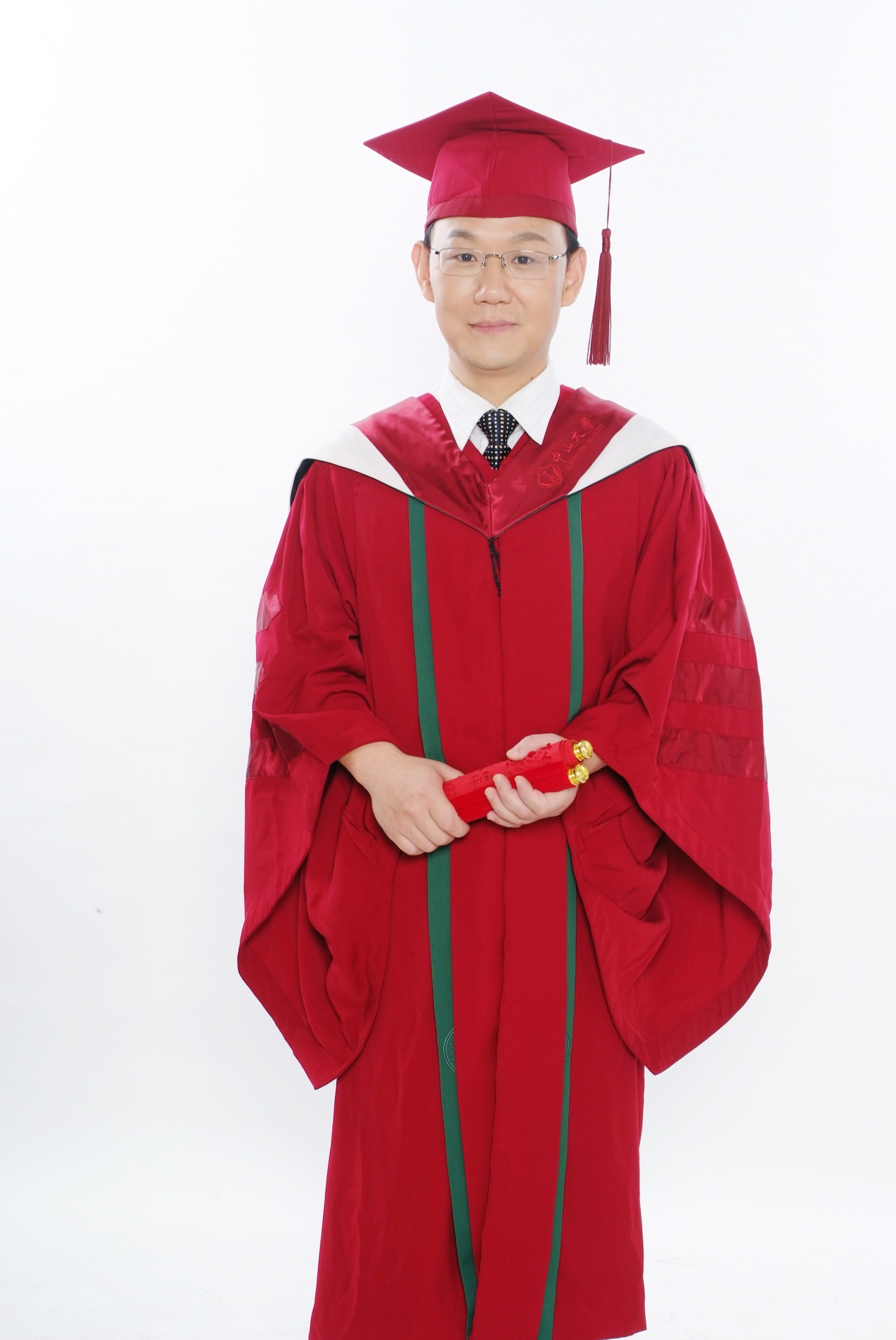  p>路文盛    医学博士, a target="_blank" href="/item/硕士研究生