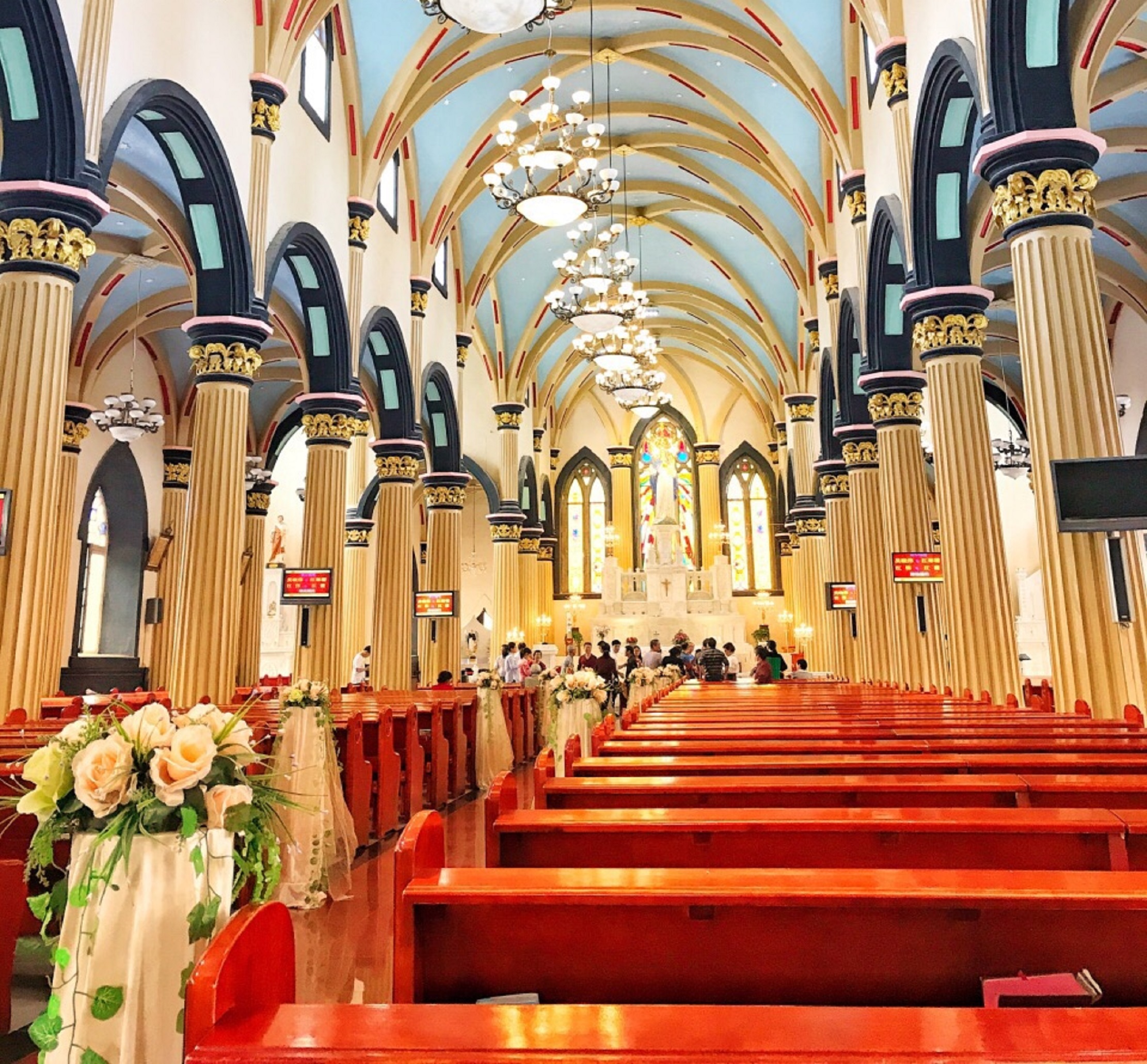  p>泛船浦天主教堂,位于福州市仓山区南台岛,是福建省级文物保护单位.