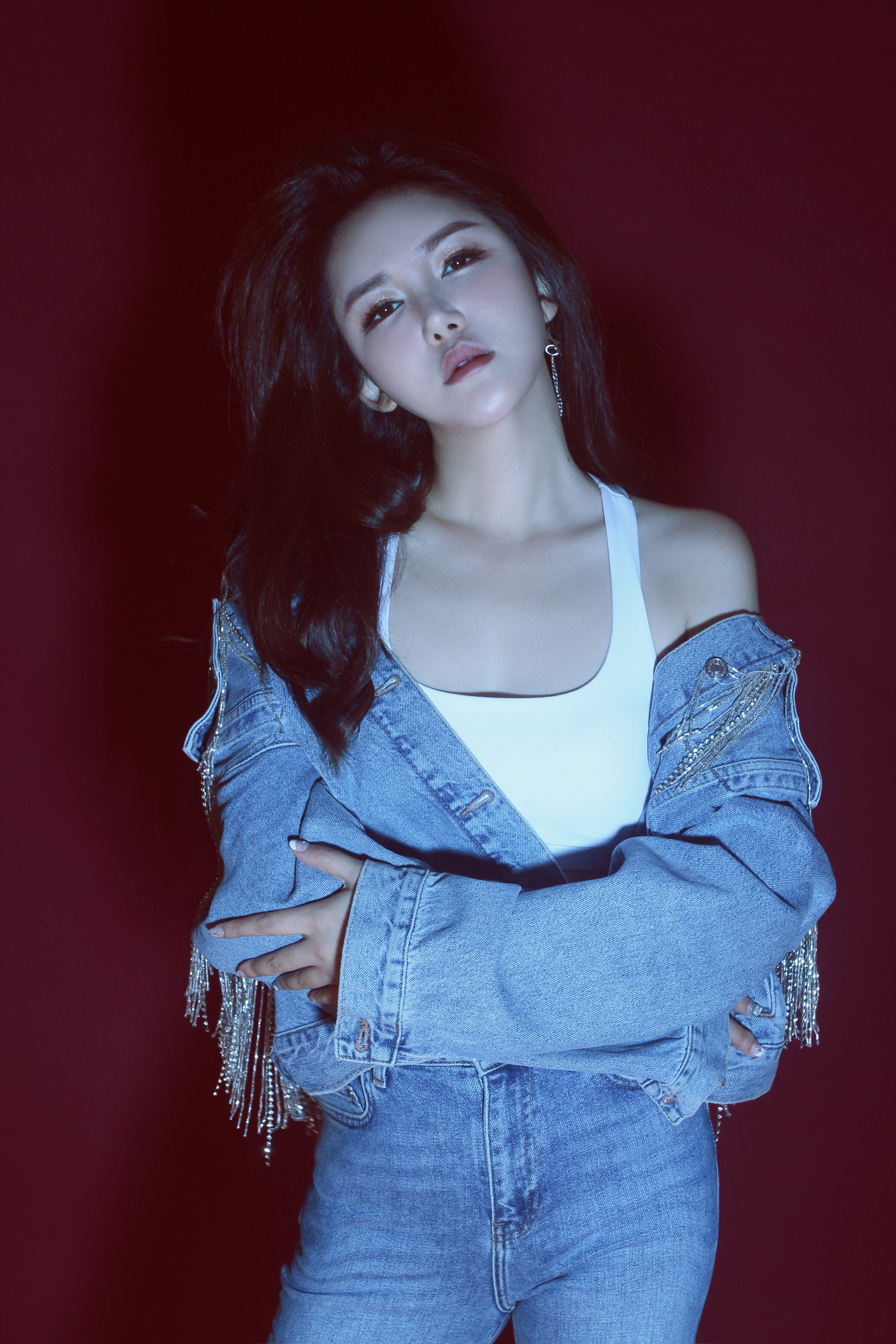  p>郑舒尹(suby cheng),1985年1月16日出生于中国台湾,美籍华裔电子乐