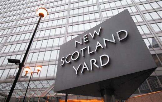  p>苏格兰场(new scotland yard,又称scotland yard,the yard)是英国