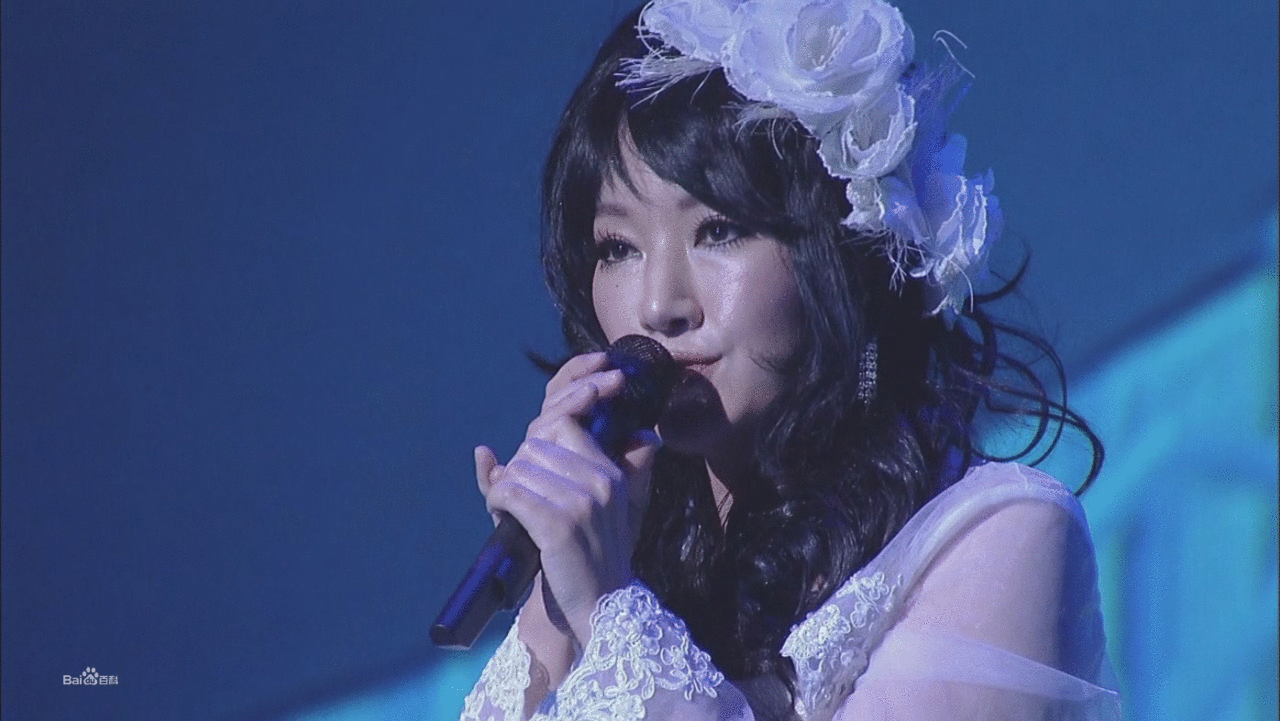  p>黑石瞳(日语:黒石ひとみ,英语罗马字:hitomi kuroishi),出生于于