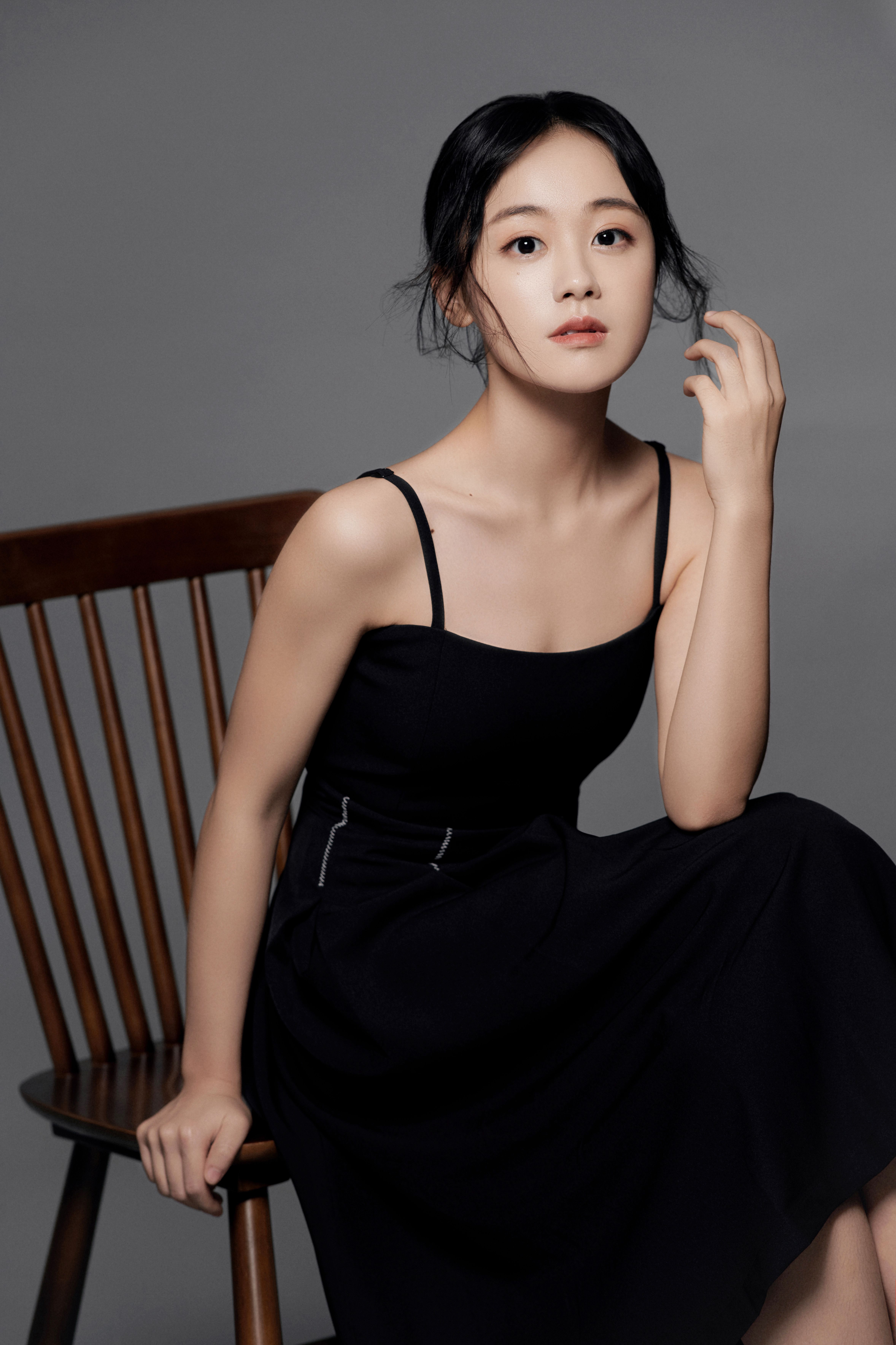 陈芳彤,原名陈晨,曾用