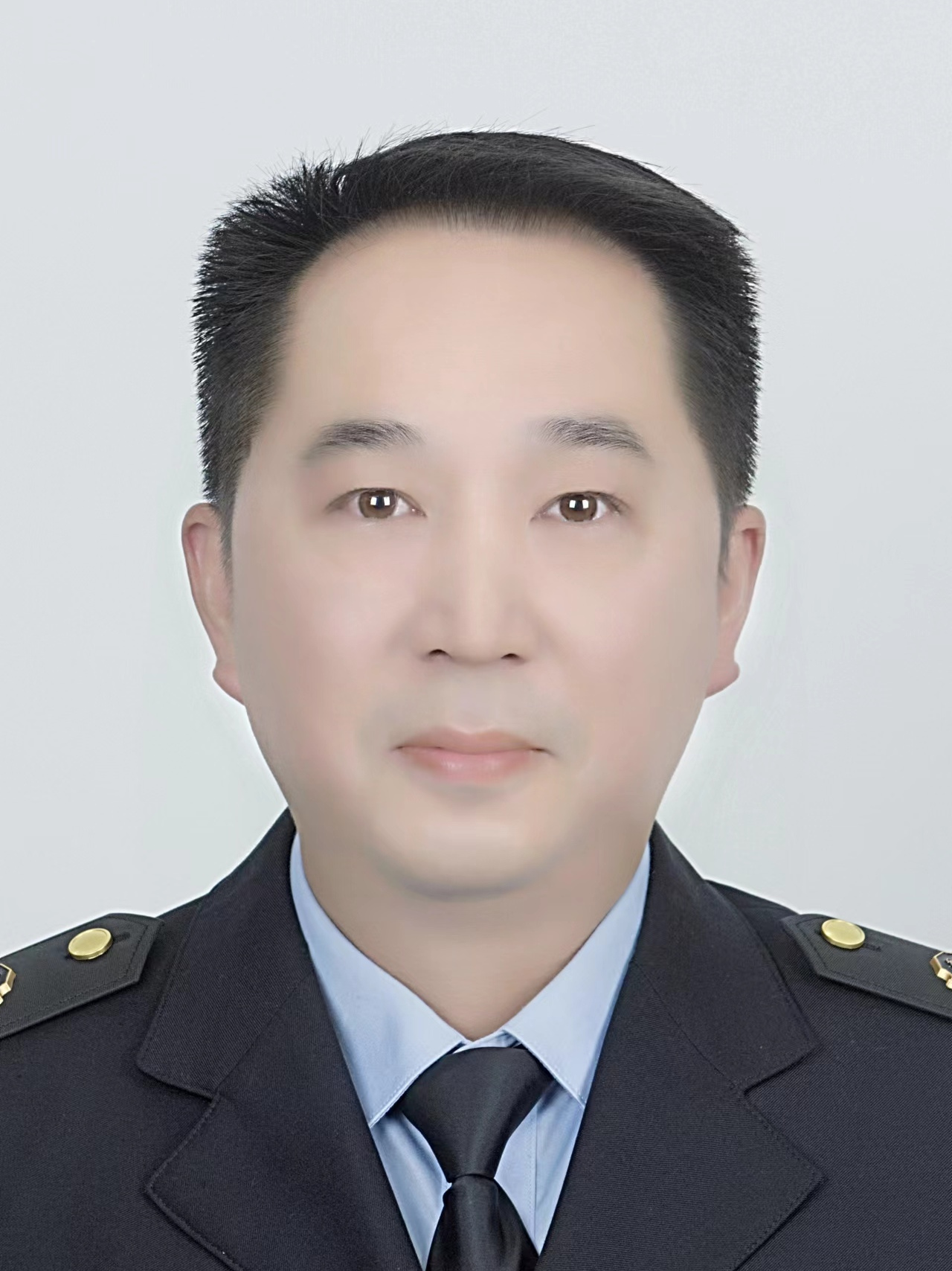 杨旭峰