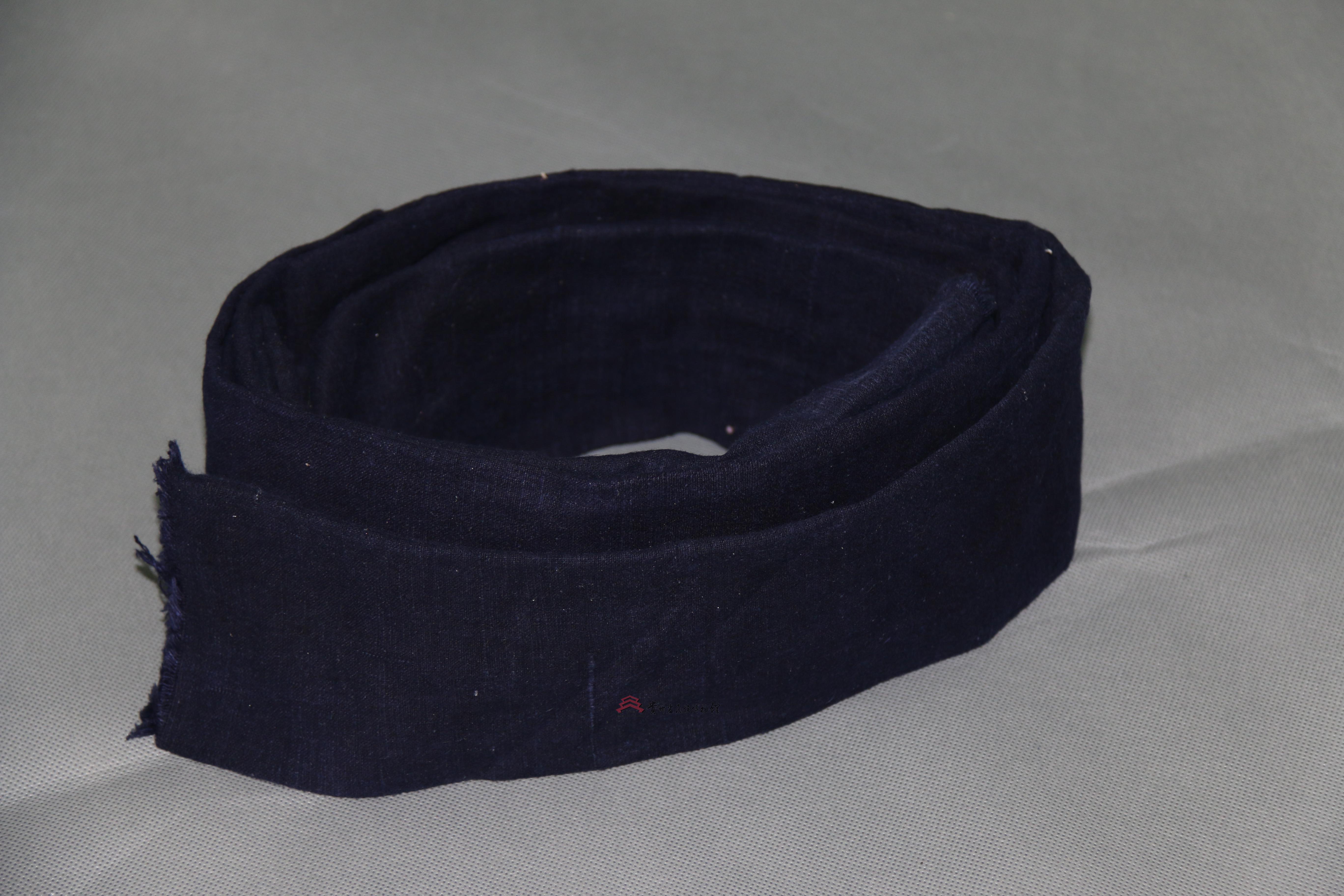 当代贵定布依族蓝布头帕