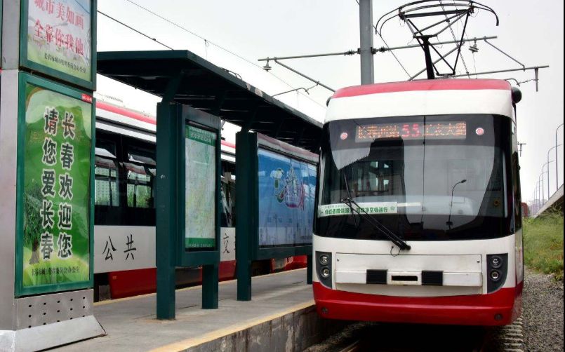 中国吉林省长春市绿园区,汽车经济技术开发区,朝阳区,为有轨电车线路