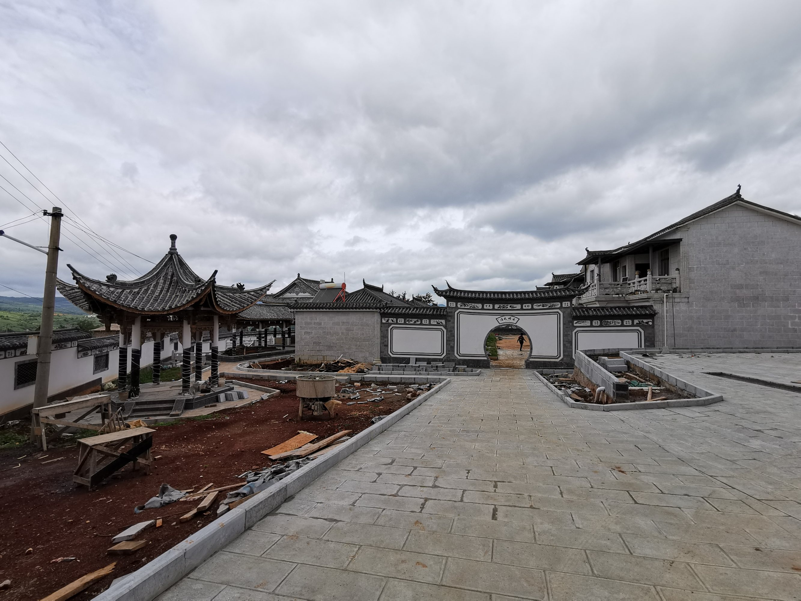  p>东山镇,隶属于云南省红河哈尼族彝族自治州弥勒市,地处 a target="