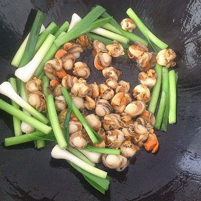 【红螺炒青蒜】