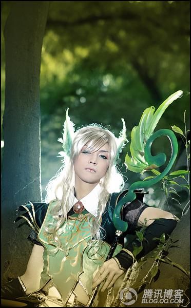  p>小小白,中国知名coser,由于从小喜爱动漫(anime)