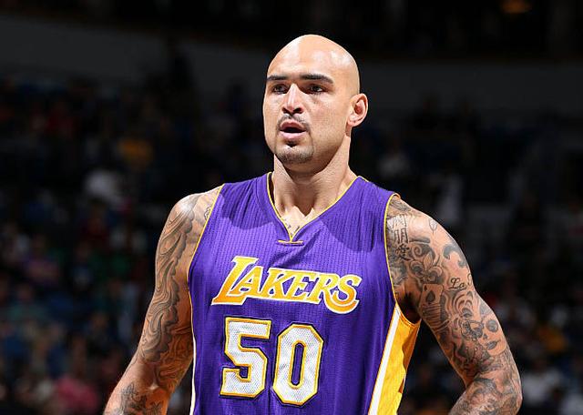  p>罗伯特·萨克雷(robert sacre),1989年6月6日出生于美国路易斯安那